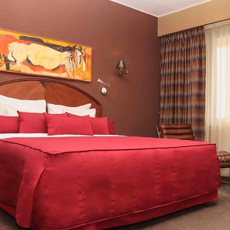Hotel Memling Киншаса Екстериор снимка